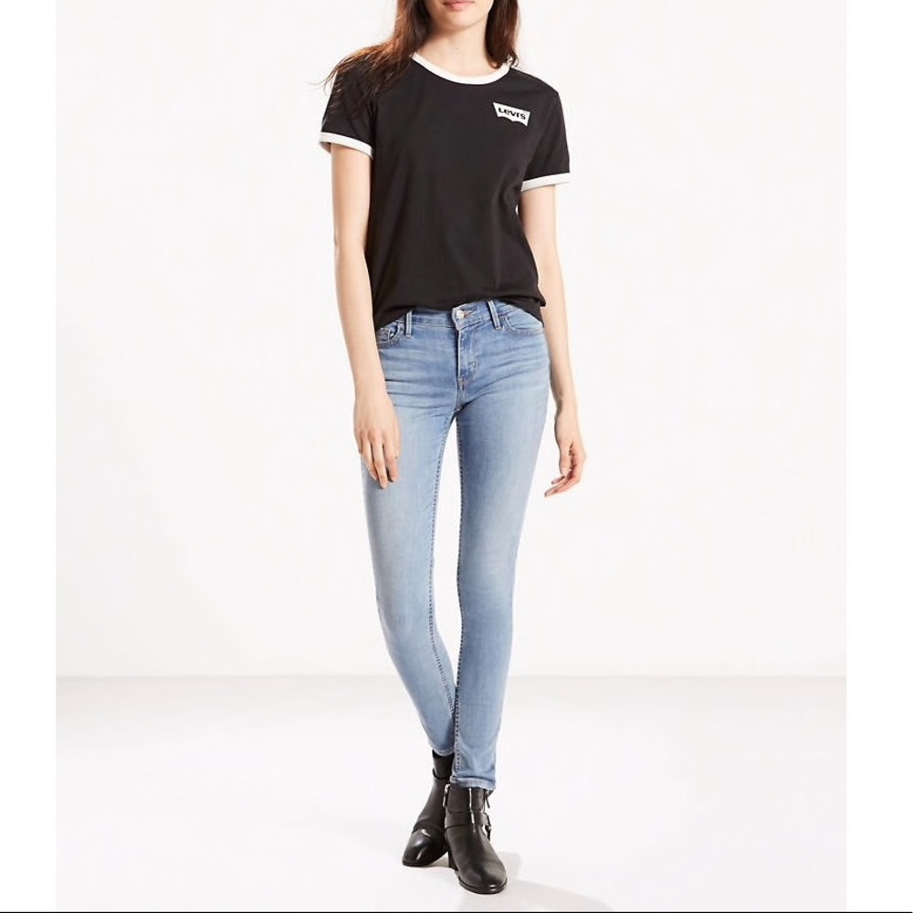 Levi’s Light Wash Mid-Rise Skinny Jeans
